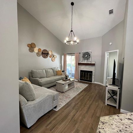 Mid City Condo ハンツビル エクステリア 写真